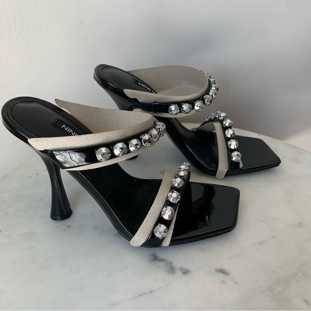 NWT NINE WEST Women's Aria Heeled Dress Sandals Black jewel heels Size 5